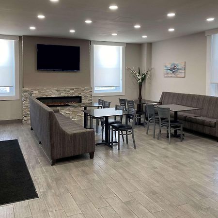 Quality Inn & Suites Kansas City Downtown Екстериор снимка